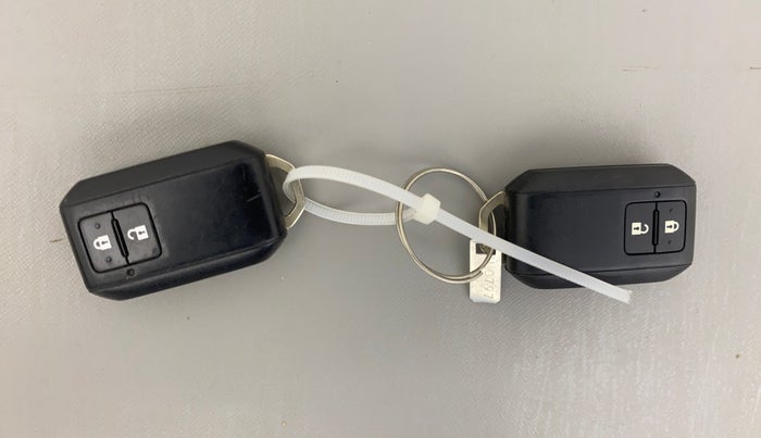 2022 Maruti XL6 ALPHA PLUS MT, Petrol, Manual, 43,138 km, Key Close Up