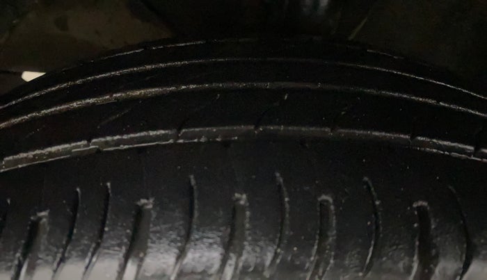 2022 Maruti XL6 ALPHA PLUS MT, Petrol, Manual, 43,138 km, Left Front Tyre Tread