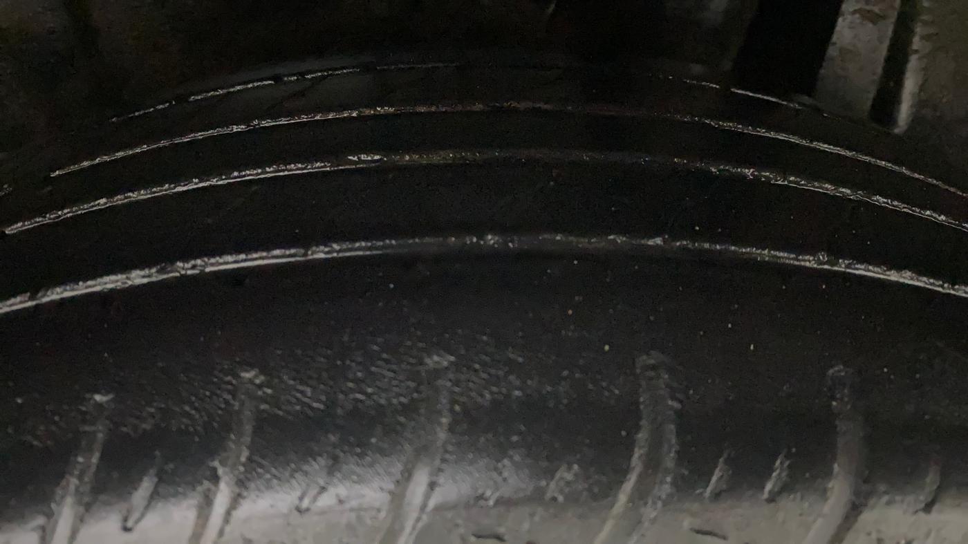 2022 Maruti XL6 ALPHA PLUS MT, Petrol, Manual, 43,138 km, Left Rear Tyre Tread
