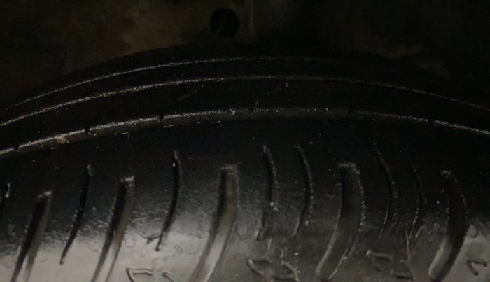 2022 Maruti XL6 ALPHA PLUS MT, Petrol, Manual, 43,138 km, Right Front Tyre Tread