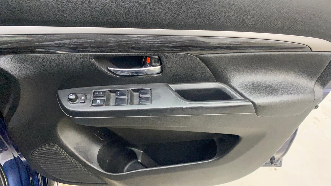 2022 Maruti XL6 ALPHA PLUS MT, Petrol, Manual, 43,138 km, Driver Side Door Panels Control