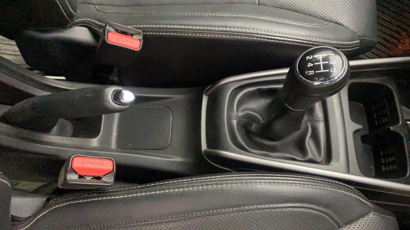 2022 Maruti XL6 ALPHA PLUS MT, Petrol, Manual, 43,138 km, Gear Lever