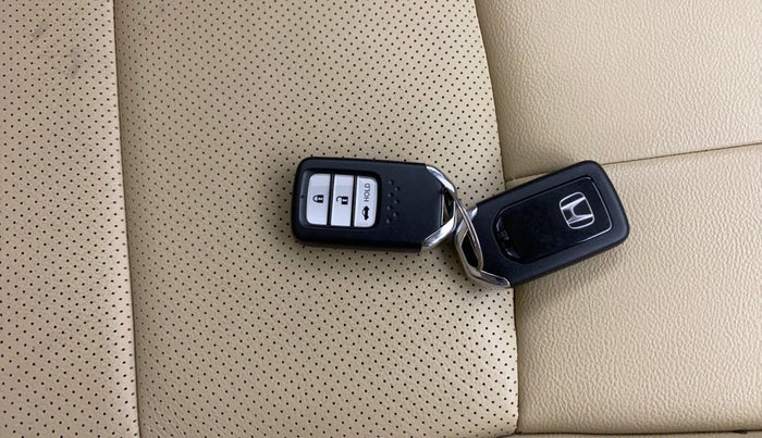 2023 Honda City 1.5L I-VTEC ZX, Petrol, Manual, 59,529 km, Key Close Up