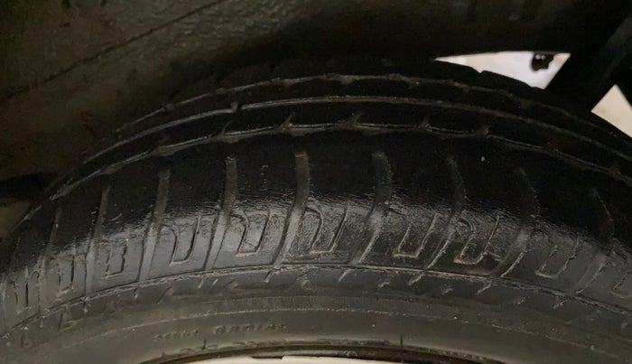 2014 Maruti Wagon R 1.0 VXI, Petrol, Manual, 56,484 km, Left Rear Tyre Tread