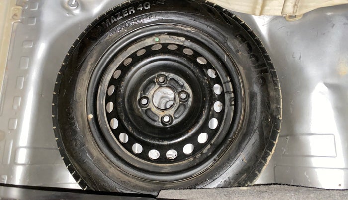 2015 Honda Brio VX MT, Petrol, Manual, 94,108 km, Spare Tyre