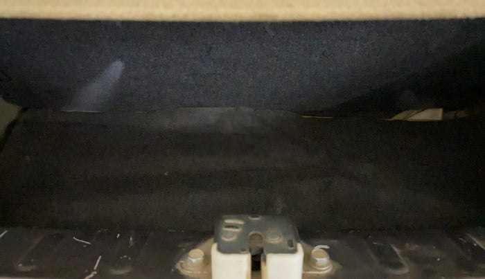 2015 Honda Brio VX MT, Petrol, Manual, 94,108 km, Boot Inside