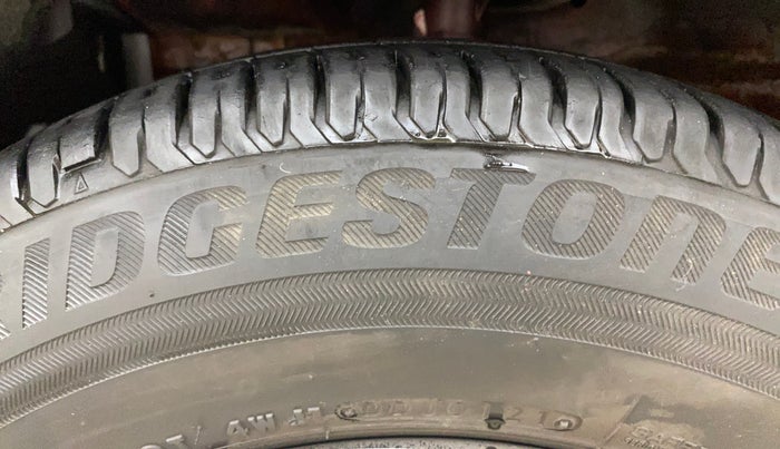 2014 Maruti Swift Dzire VXI, Petrol, Manual, 72,438 km, Left Front Tyre Tread
