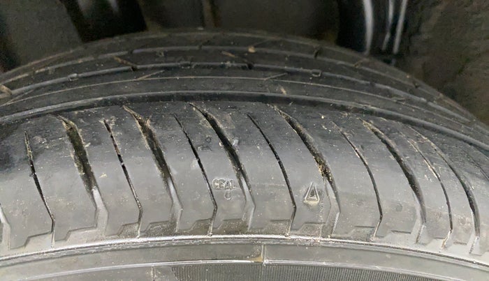 2021 Renault Kiger RXZ CVT 1.0 TURBO, Petrol, Automatic, 17,210 km, Right Rear Tyre Tread