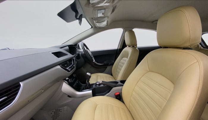2018 Tata NEXON XT 1.2, Petrol, Manual, 55,700 km, Right Side Front Door Cabin