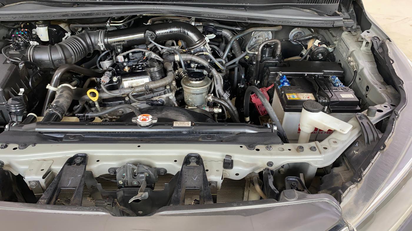 2022 Toyota Innova Crysta 2.7 ZX AT 7 STR, Petrol, Automatic, 10,460 km, Engine View - Left