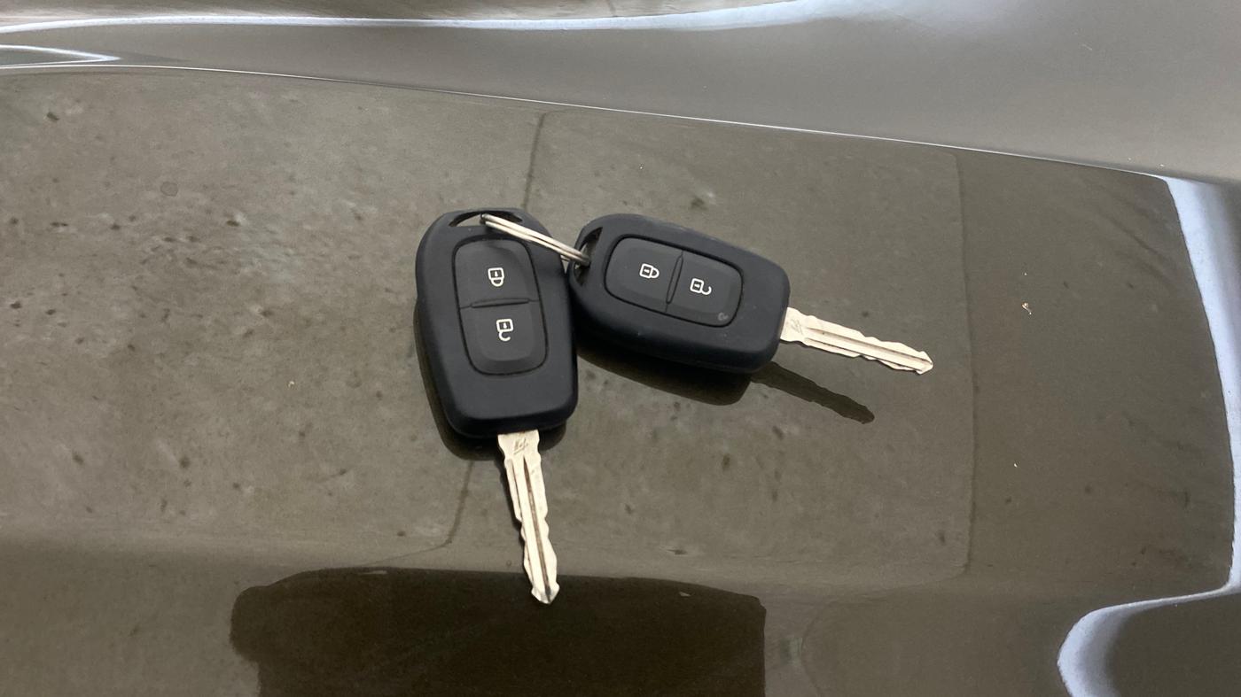 2020 Renault Duster RXZ 1.5 PETROL MT, Petrol, Manual, 34,677 km, Key Close Up