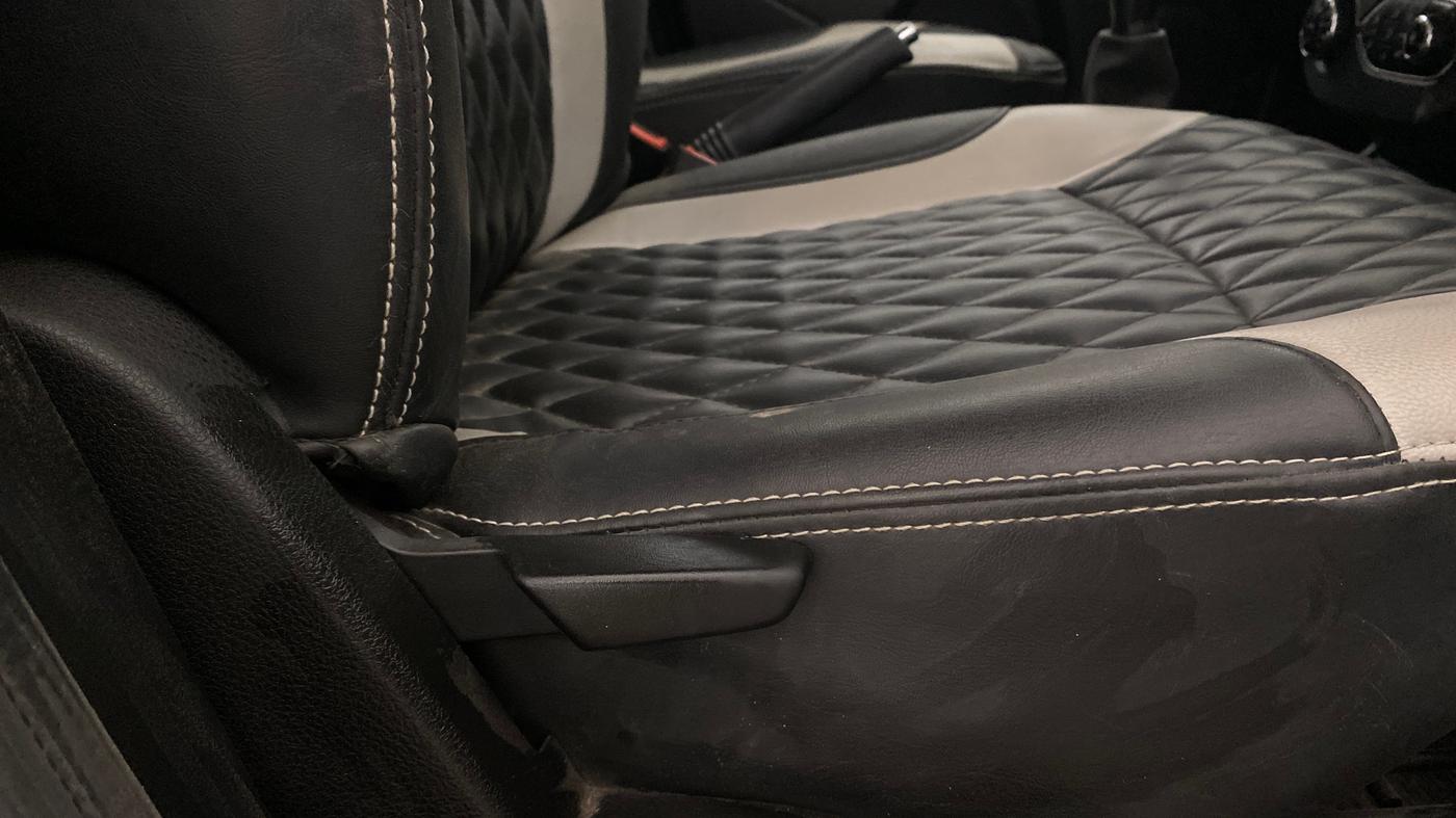 2020 Renault Duster RXZ 1.5 PETROL MT, Petrol, Manual, 34,677 km, Driver Side Adjustment Panel