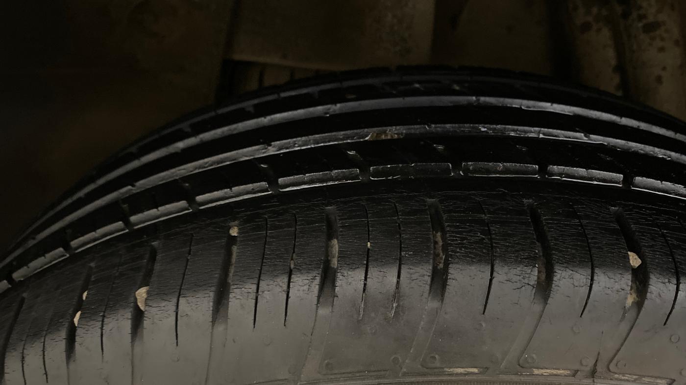2020 Renault Duster RXZ 1.5 PETROL MT, Petrol, Manual, 34,677 km, Right Rear Tyre Tread