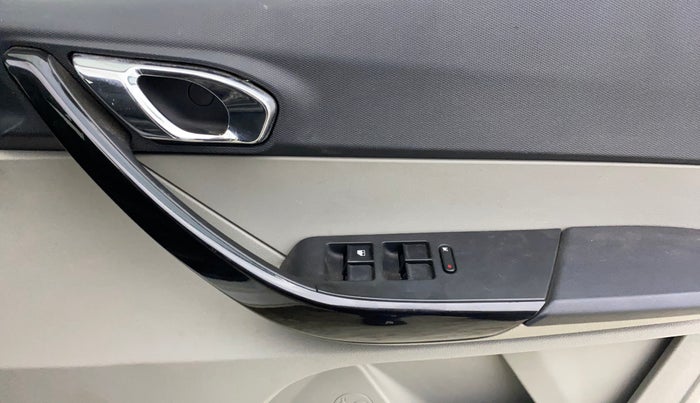 2019 Tata Tiago XZA PLUS PETROL, Petrol, Automatic, 31,883 km, Driver Side Door Panels Control