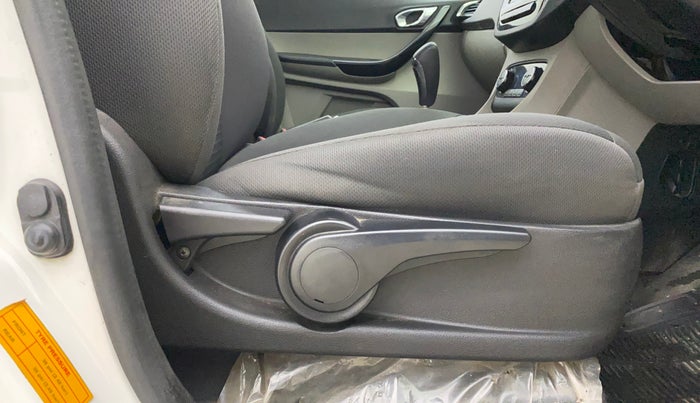 2019 Tata Tiago XZA PLUS PETROL, Petrol, Automatic, 31,883 km, Driver Side Adjustment Panel