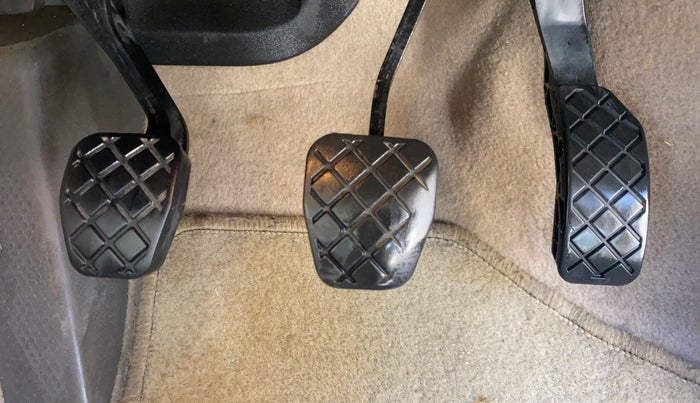 2016 Volkswagen Vento HIGHLINE DIESEL 1.5, Diesel, Manual, 1,19,043 km, Pedals