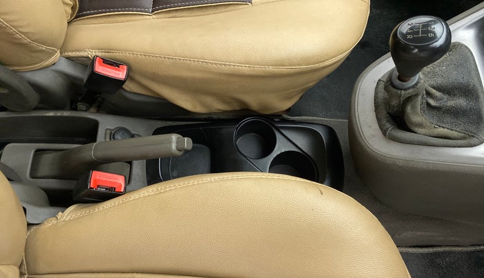 2012 Hyundai i10 MAGNA 1.2, CNG, Manual, 32,985 km, Gear Lever