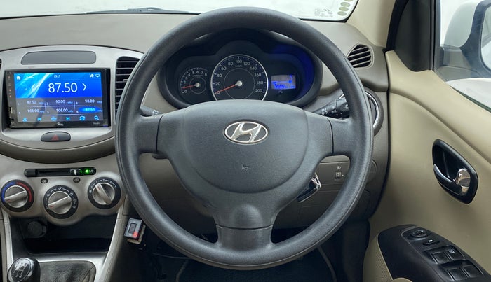 2012 Hyundai i10 MAGNA 1.2, CNG, Manual, 32,985 km, Steering Wheel Close Up
