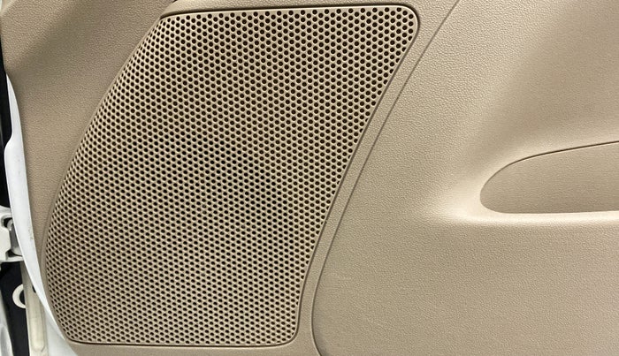 2012 Hyundai i10 MAGNA 1.2, CNG, Manual, 32,985 km, Speaker