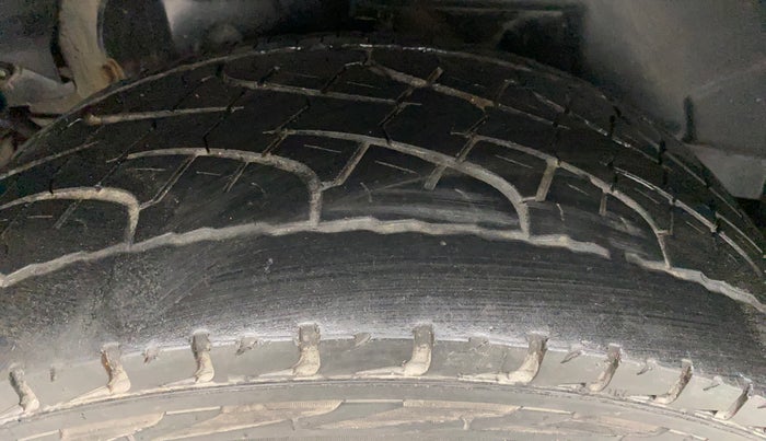 2014 Mahindra XUV500 W8, Diesel, Manual, 91,361 km, Right Rear Tyre Tread