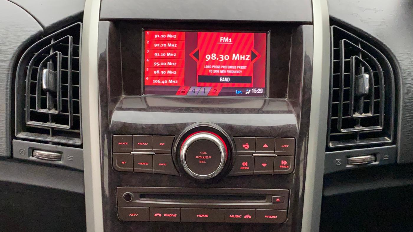 2014 Mahindra XUV500 W8, Diesel, Manual, 91,361 km, Infotainment System