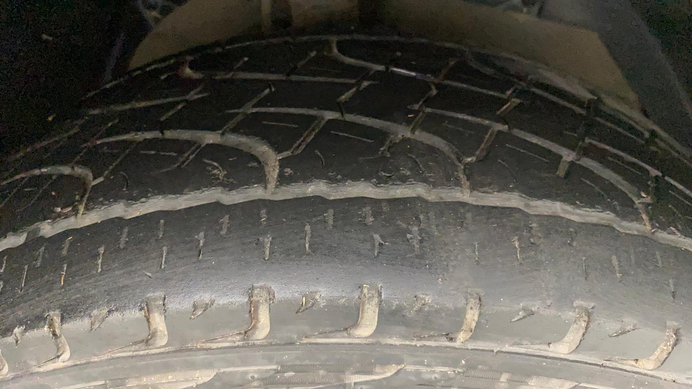 2014 Mahindra XUV500 W8, Diesel, Manual, 91,361 km, Right Front Tyre Tread