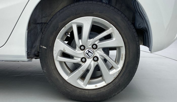 2016 Honda Jazz 1.2 V AT, Petrol, Automatic, 24,610 km, Right Rear Wheel