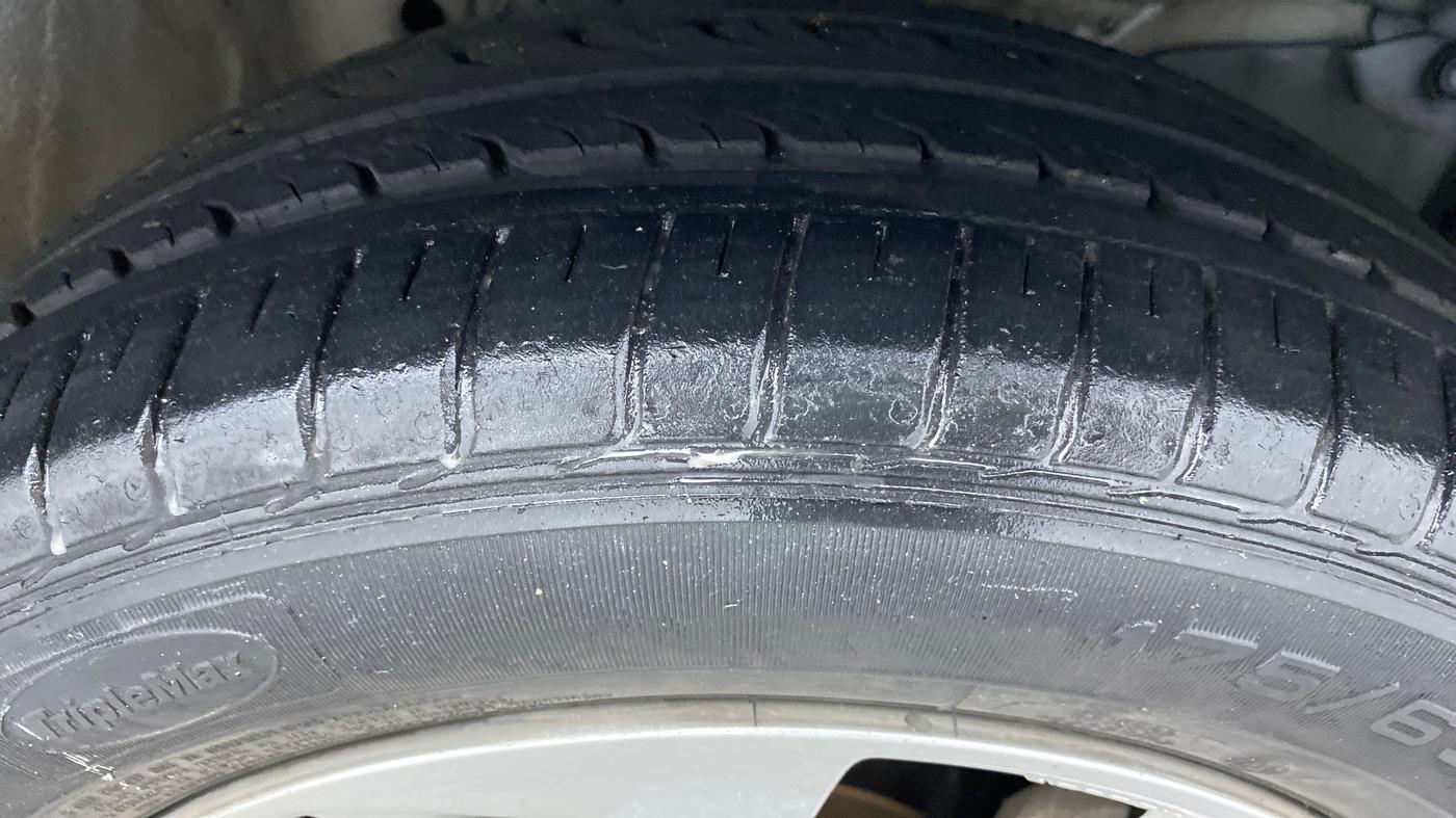 2016 Honda Jazz 1.2 V AT, Petrol, Automatic, 24,610 km, Right Front Tyre Tread