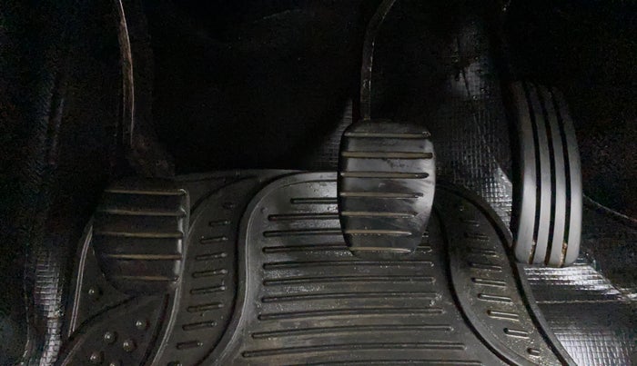 2014 Nissan Terrano XL (P), Petrol, Manual, 74,547 km, Pedals