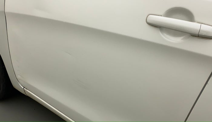 2016 Maruti Celerio ZXI, Petrol, Manual, 85,363 km, Front passenger door - Minor scratches