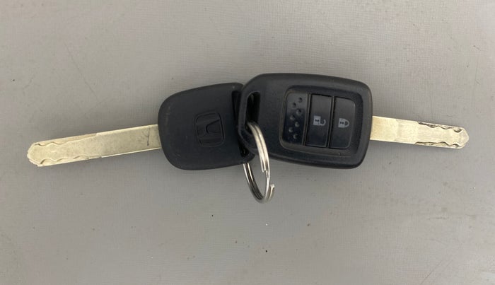 2017 Honda WR-V 1.2L I-VTEC VX MT, Petrol, Manual, 43,693 km, Key Close Up