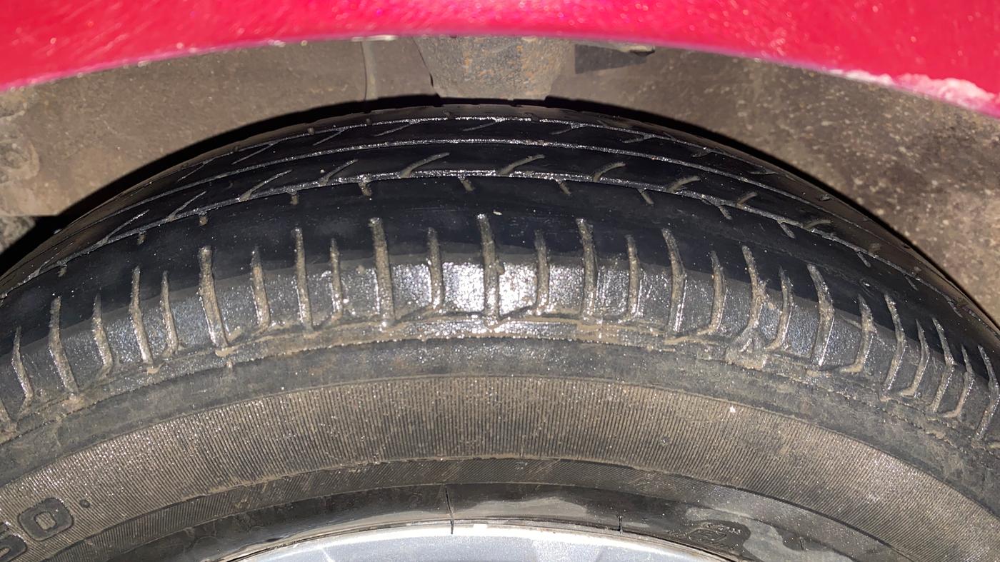 2014 Hyundai i10 SPORTZ 1.1, Petrol, Manual, 36,747 km, Left Front Tyre Tread