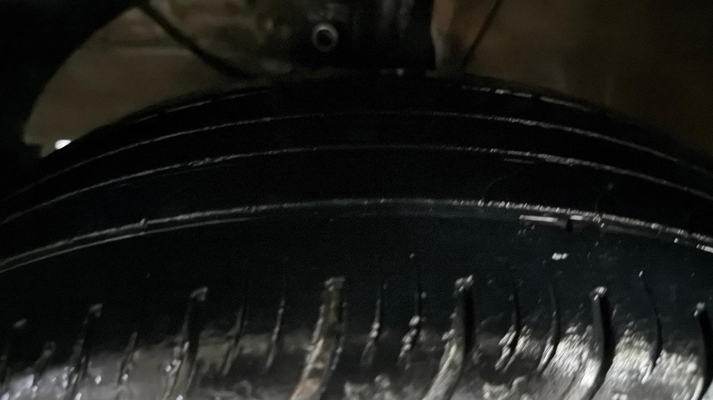 2023 Maruti XL6 ZETA CNG, CNG, Manual, 48,374 km, Left Front Tyre Tread