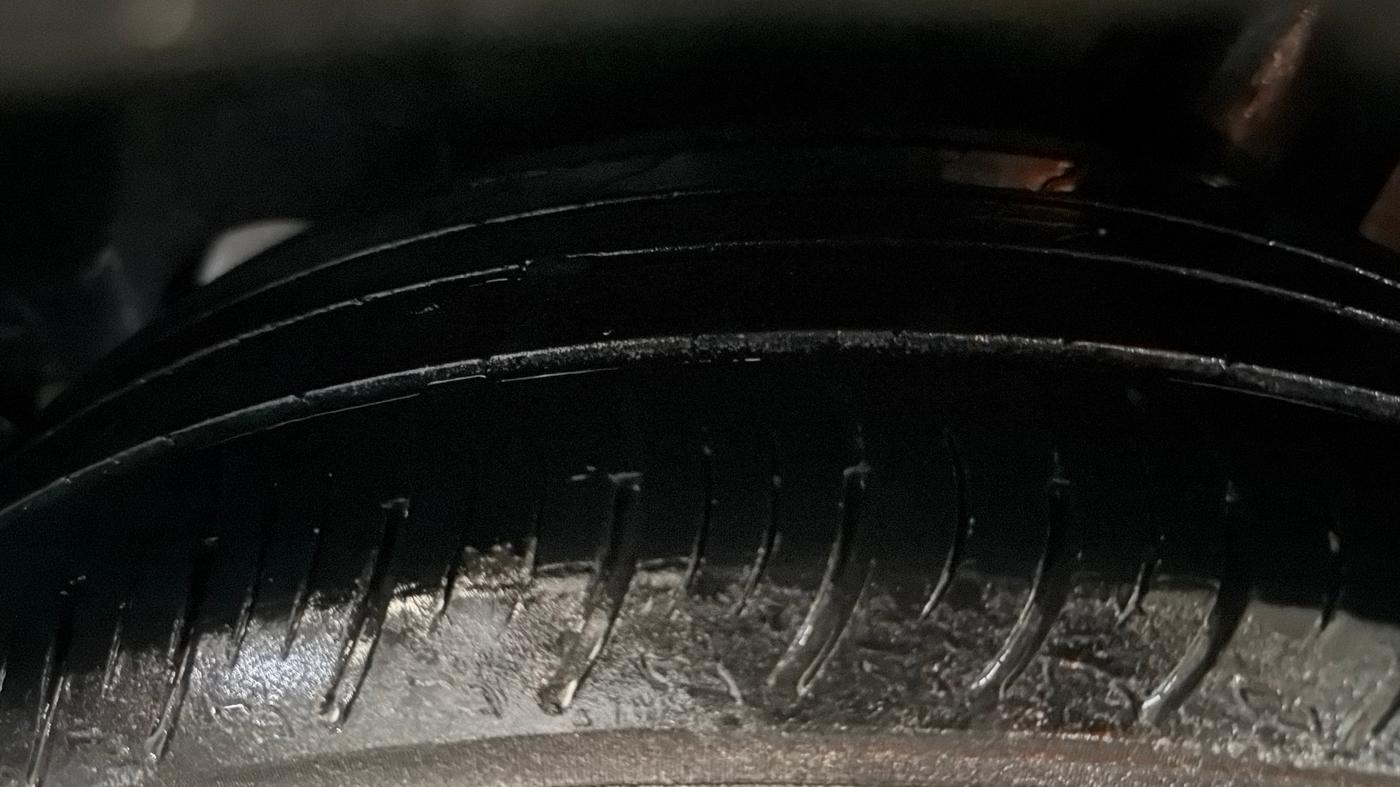 2023 Maruti XL6 ZETA CNG, CNG, Manual, 48,374 km, Left Rear Tyre Tread