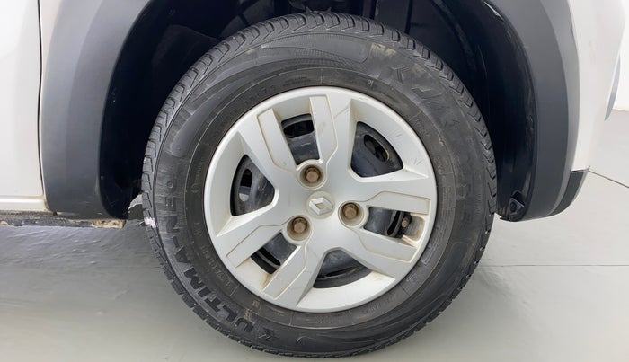 2017 Renault Kwid RXT, Petrol, Manual, 40,785 km, Right Front Wheel
