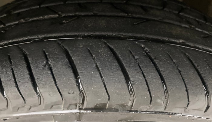 2024 Nissan MAGNITE XV Premium AMT, Petrol, Automatic, 16,068 km, Left Front Tyre Tread