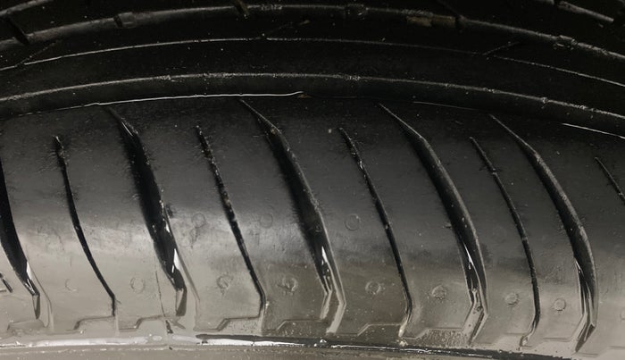 2024 Nissan MAGNITE XV Premium AMT, Petrol, Automatic, 16,068 km, Left Rear Tyre Tread