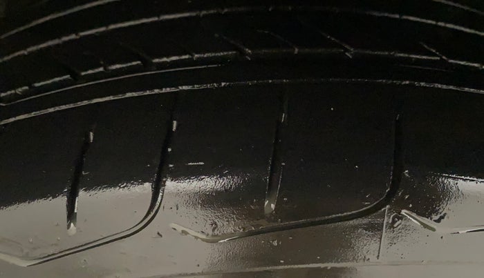 2020 MG HECTOR SHARP HYBRID 1.5 PETROL, Petrol, Manual, 50,707 km, Left Front Tyre Tread