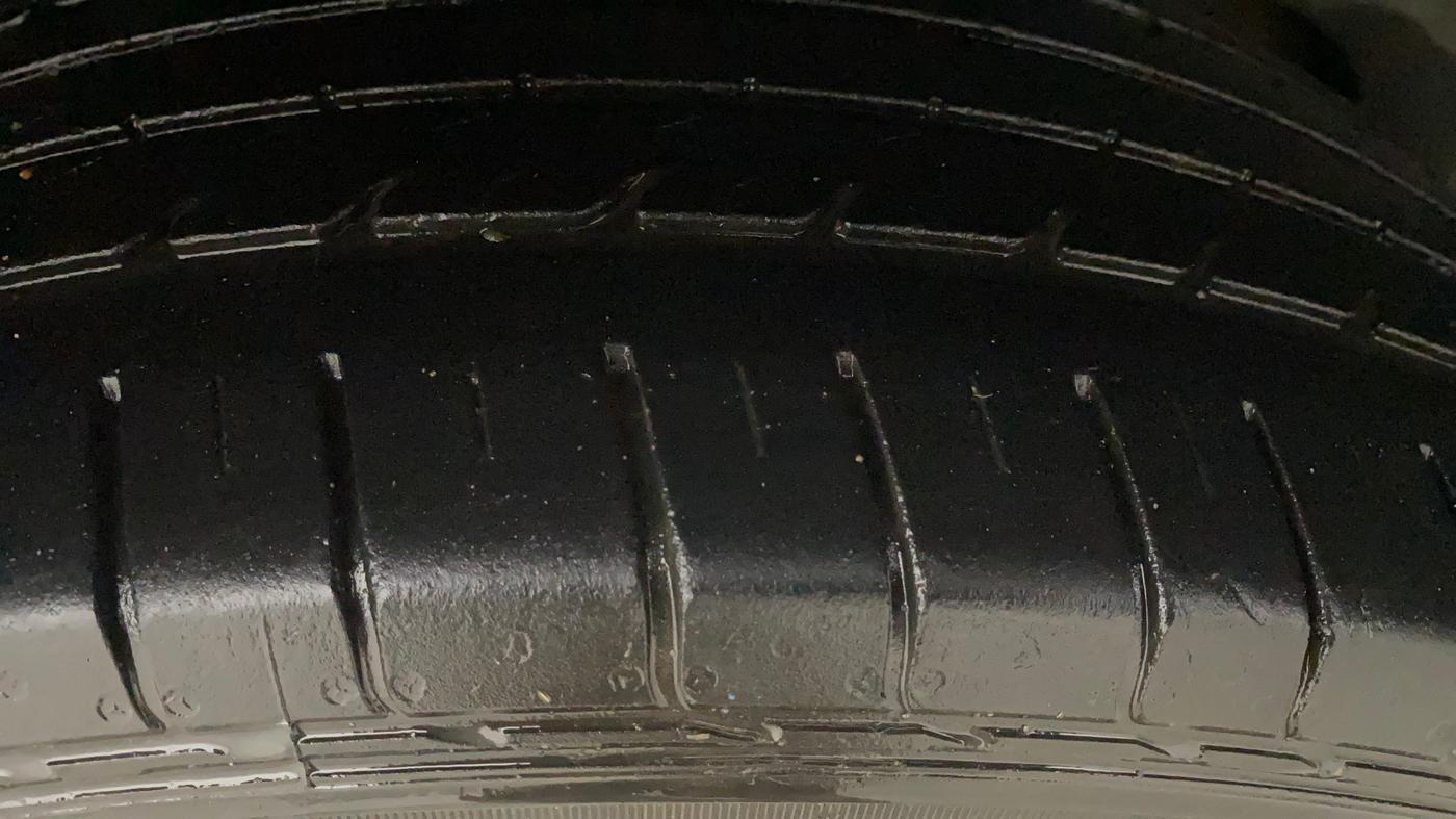 2020 MG HECTOR SHARP HYBRID 1.5 PETROL, Petrol, Manual, 51,186 km, Right Rear Tyre Tread
