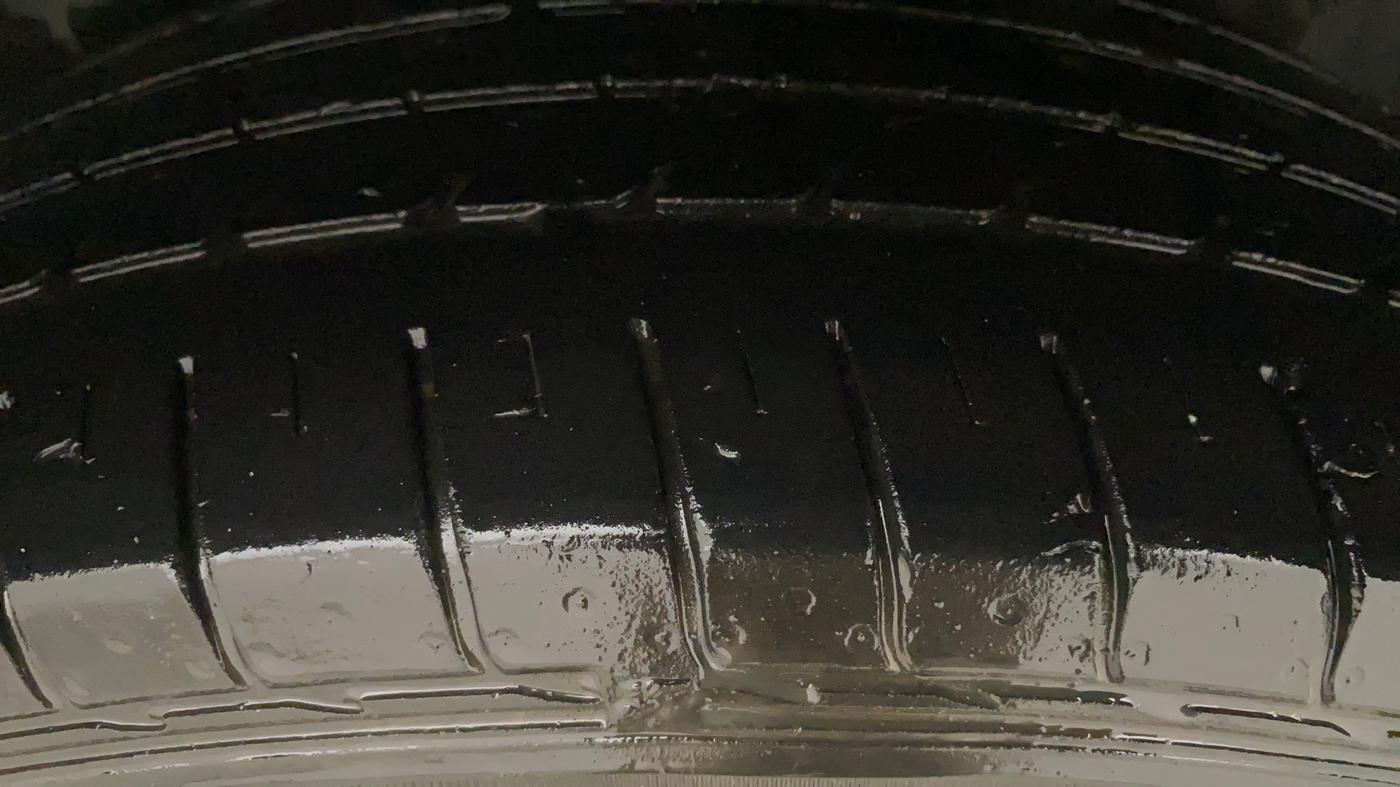 2020 MG HECTOR SHARP HYBRID 1.5 PETROL, Petrol, Manual, 51,186 km, Left Rear Tyre Tread