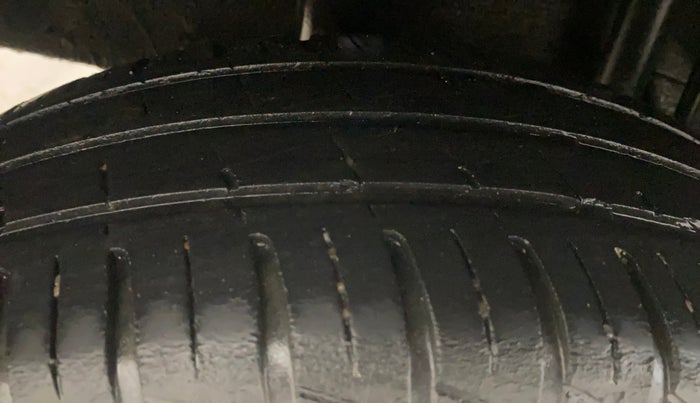 2021 Datsun Redi Go T, Petrol, Manual, 74,313 km, Right Rear Tyre Tread