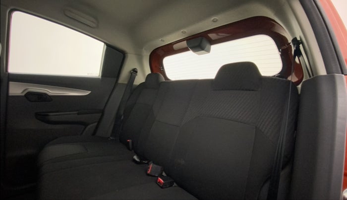 2018 Mahindra KUV 100 NXT K6+ P 6 STR, Petrol, Manual, 27,973 km, Right Side Rear Door Cabin