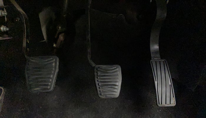 2018 Mahindra KUV 100 NXT K6+ P 6 STR, Petrol, Manual, 27,973 km, Pedals