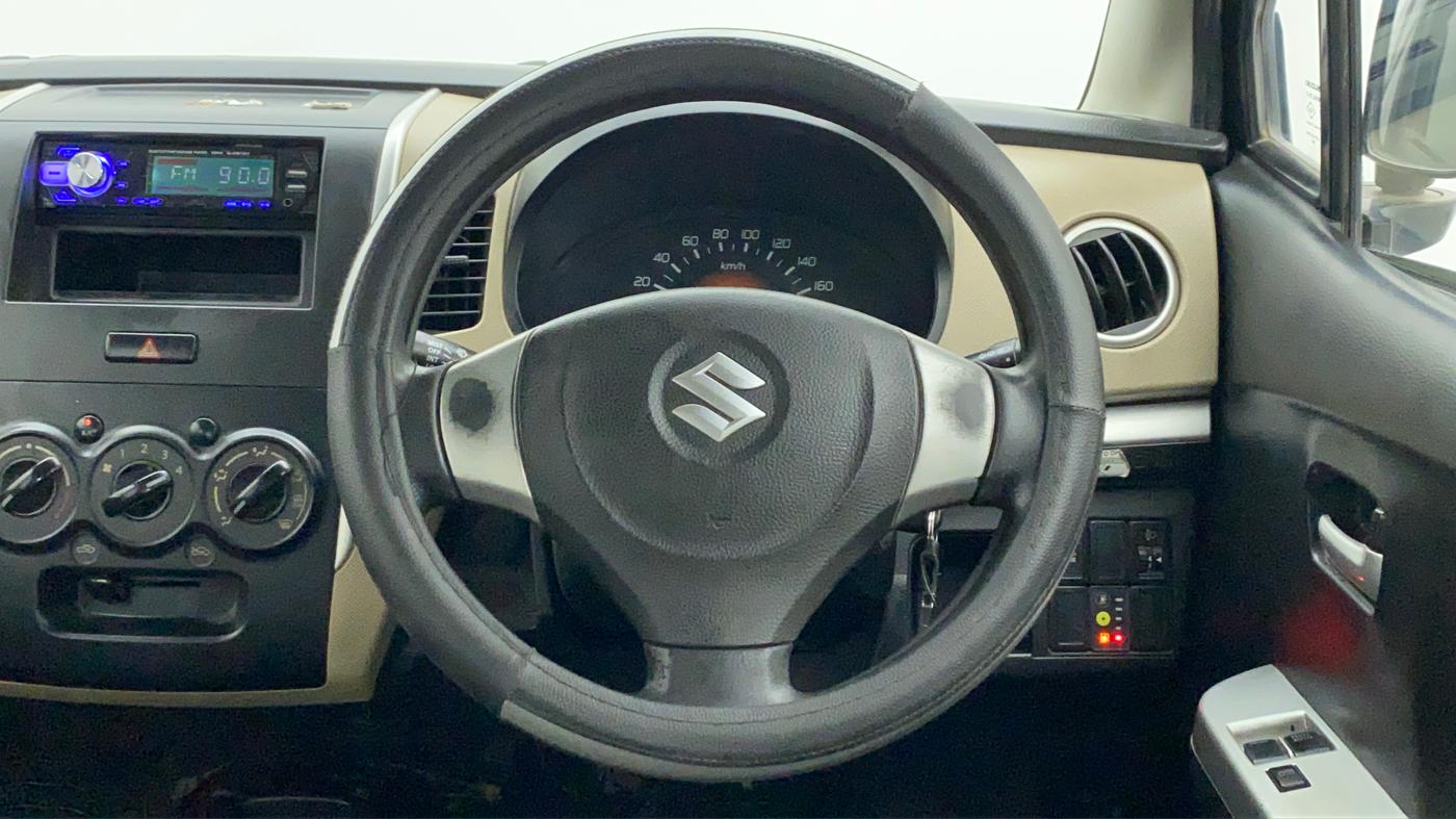 2018 Maruti Wagon R 1.0 LXI CNG, CNG, Manual, 1,00,362 km, Steering Wheel Close Up