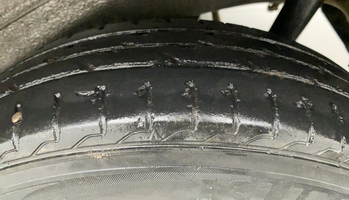 2018 Maruti Wagon R 1.0 LXI CNG, CNG, Manual, 1,00,362 km, Left Rear Tyre Tread