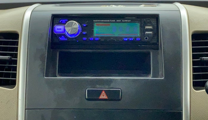 2018 Maruti Wagon R 1.0 LXI CNG, CNG, Manual, 1,00,362 km, Infotainment System