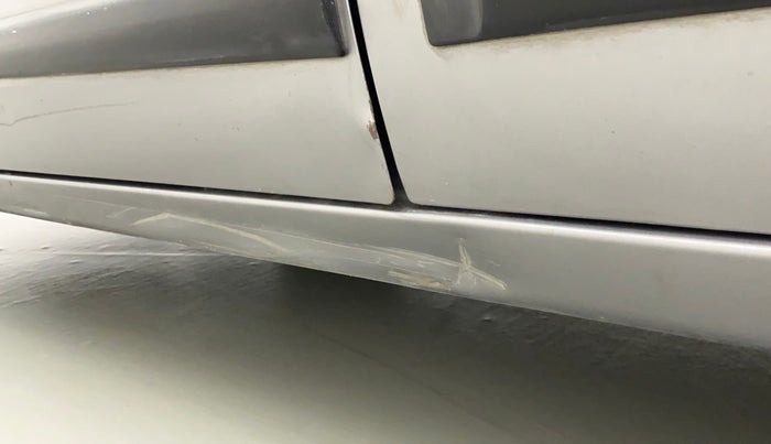 2018 Maruti Wagon R 1.0 LXI CNG, CNG, Manual, 1,00,362 km, Left running board - Slightly dented