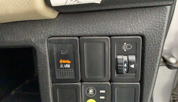 2018 Maruti Wagon R 1.0 LXI CNG, CNG, Manual, 1,00,362 km, Dashboard - Headlight height adjustment not working