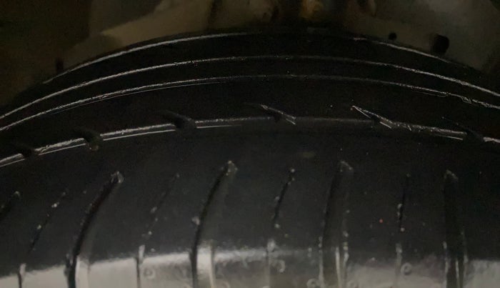 2020 Ford Ecosport TITANIUM + 1.5L PETROL AT, Petrol, Automatic, 40,323 km, Right Front Tyre Tread