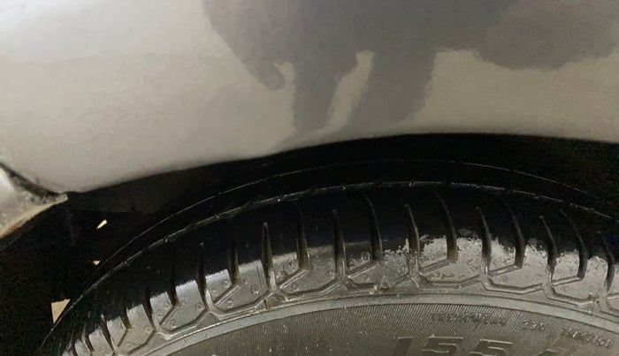 2014 Hyundai i10 MAGNA 1.1, Petrol, Manual, 56,193 km, Right Rear Tyre Tread